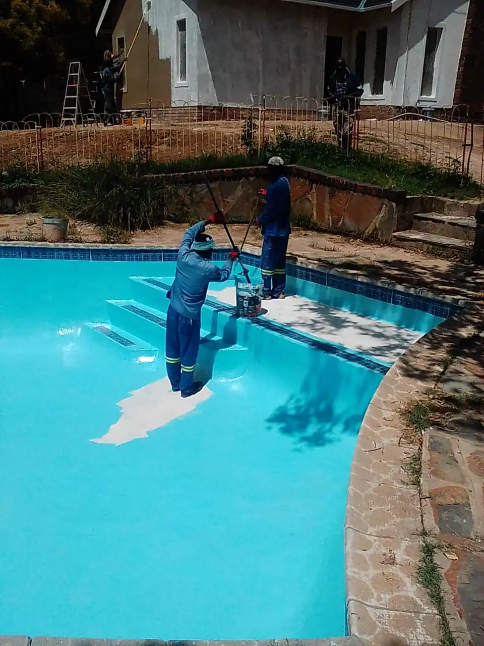 Swimming pool cleaning